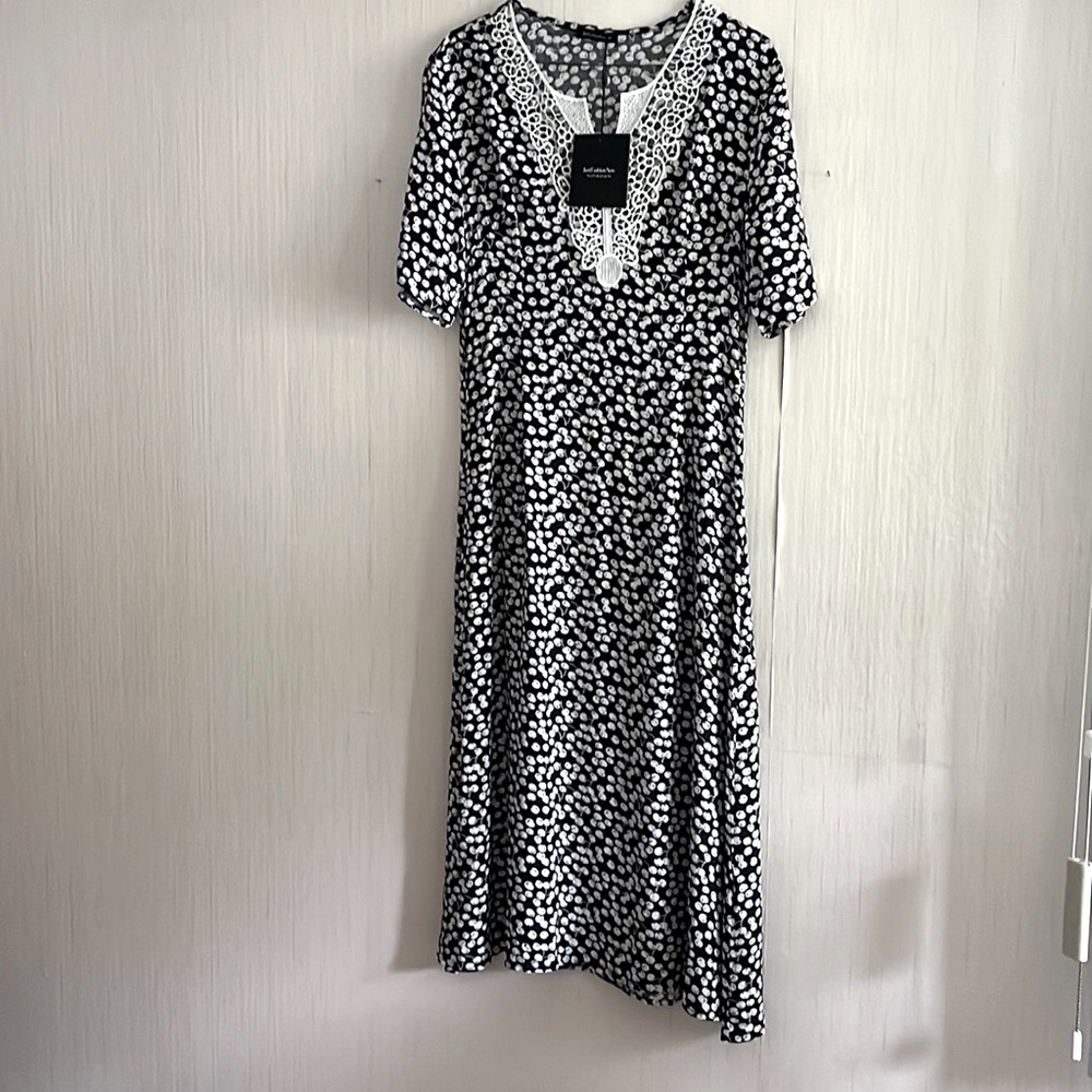 JUST FASHION NOW Midi Dress